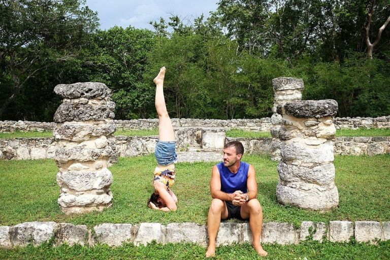 Uxmal - Mayapan Yoga sirsasana