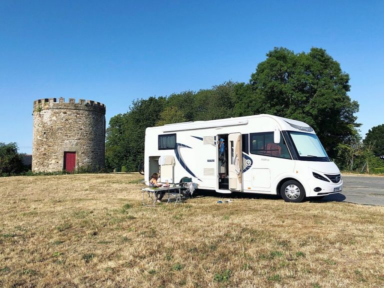 Au bord de la Rance - Le village de Saint Suliac Mont Garrot