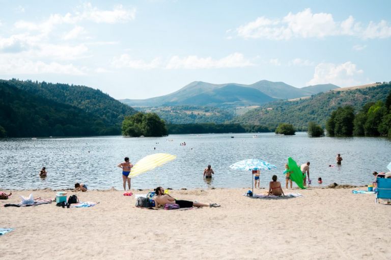 auvergne - lac de chambon