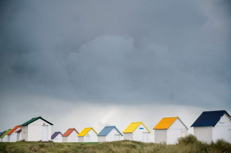 Les cabanes colorées de Gouville-sur-mer